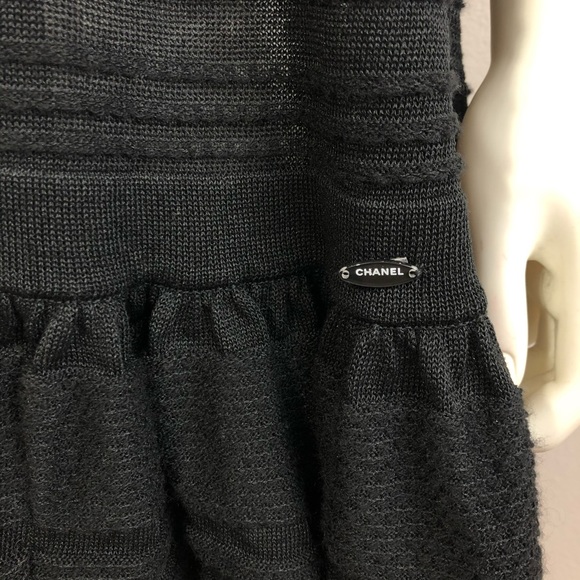 CHANEL Bianca Bouclé Bustier Knitted Black Dress - Picture 3 of 8